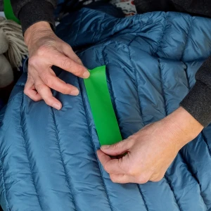 Заплатка-лента черного цвета для ремонта Gear Aid Tenacious Tape® Repair Tape