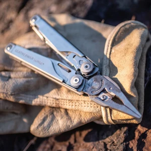 Мультитул Leatherman Surge®