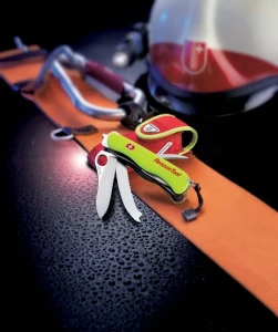 Перочинный нож Victorinox Rescue Tool